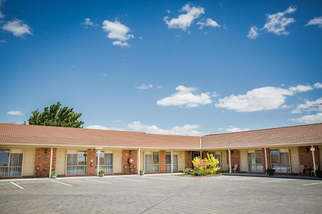 Australian Settlers Motor Inn Swan Hill Exterior photo