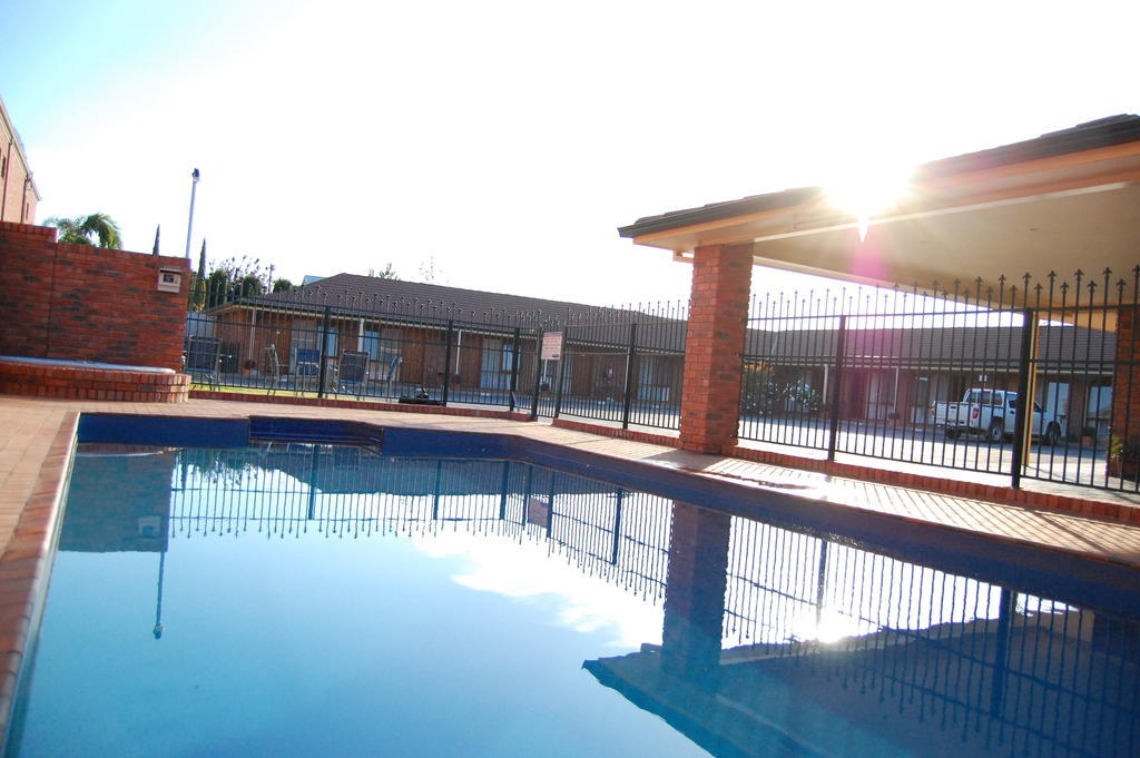 Australian Settlers Motor Inn Swan Hill Exterior photo